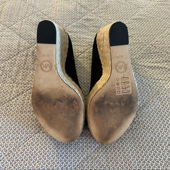 MICHAEL KORS WEDGES, Size 8 1/2 - Picture 5 of 12